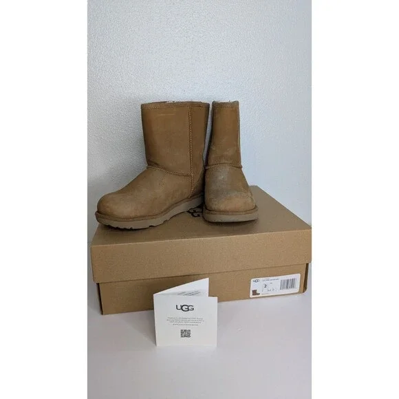UGG Kids Classic Boots Size 2 Short Weather K/1019646K Chestnut 100% Authentic - Picture 8 of 12
